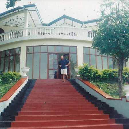 كاندي Royal Mount Hotel المظهر الخارجي الصورة