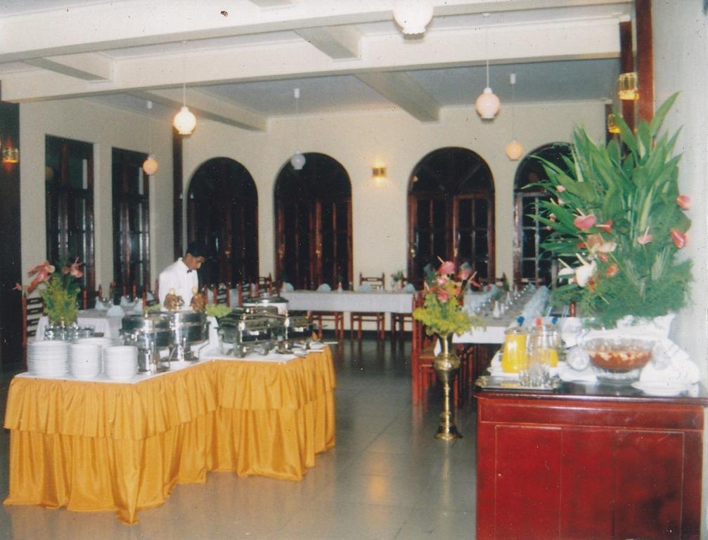 كاندي Royal Mount Hotel المظهر الخارجي الصورة