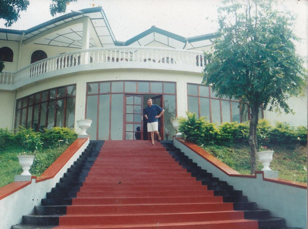 كاندي Royal Mount Hotel المظهر الخارجي الصورة