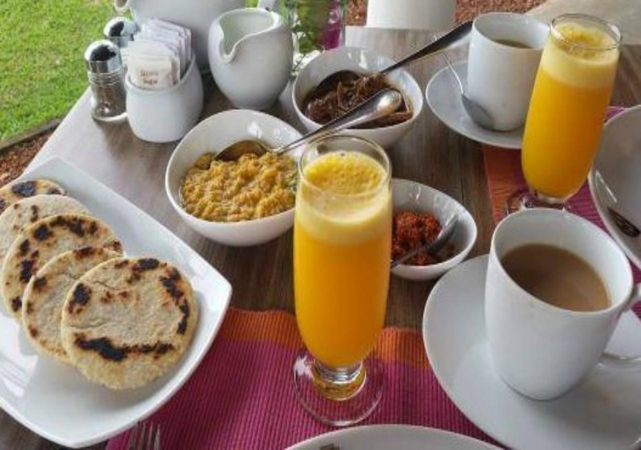 كاندي Royal Mount Hotel المظهر الخارجي الصورة